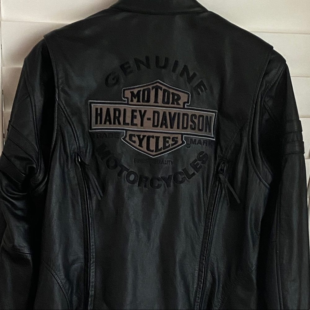 Authentic Harley Davidson Miss Enthusiast Leather Jacket EUC Size 1W​​​​​​​​​